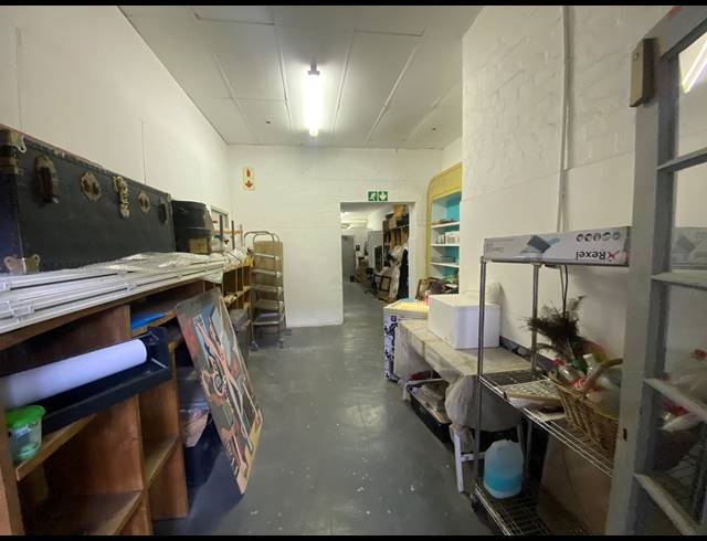 900M² WAREHOUSE TO LET IN PAARDEN EILAND
